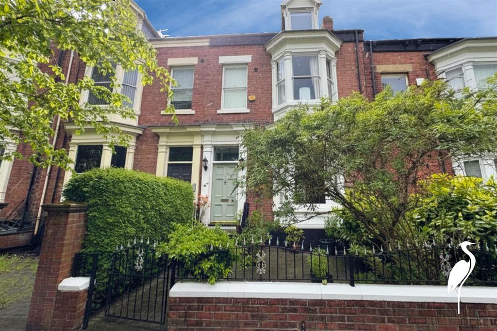Property photo 1 of 52