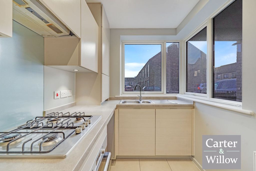 Property photo 3 of 15