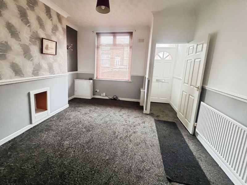 Property photo 2 of 14 Lounge