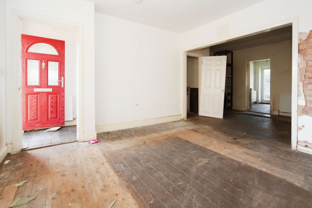Property photo 2 of 15 Photography