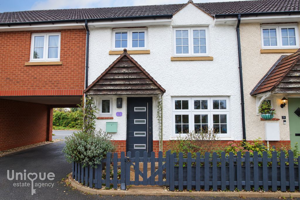 Property photo 2 of 25