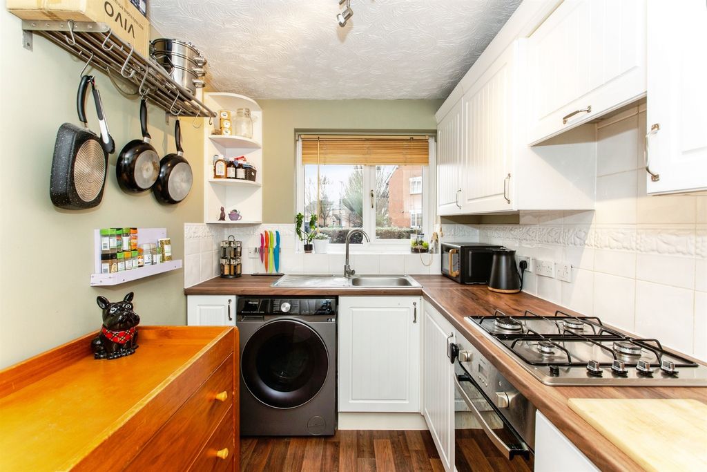 Property photo 3 of 14