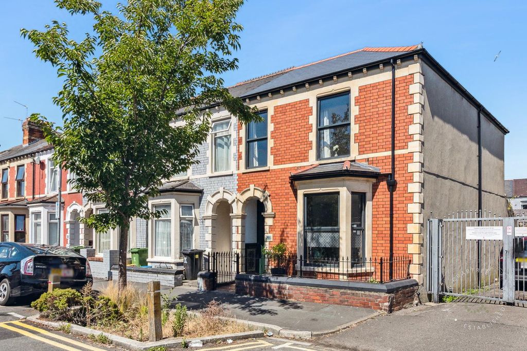 Property photo 1 of 39 Ferndale Street .Jpg