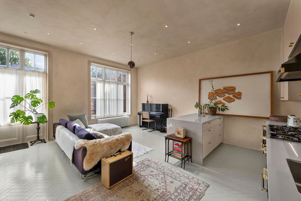 Property photo 1 of 10 Image