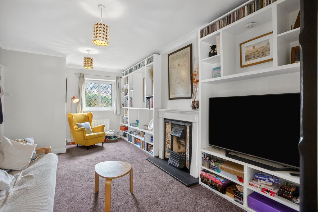 Property photo 2 of 30