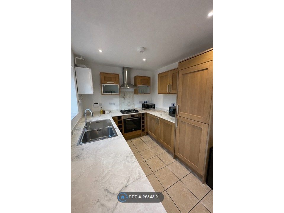 Property photo 2 of 13 Kitchen