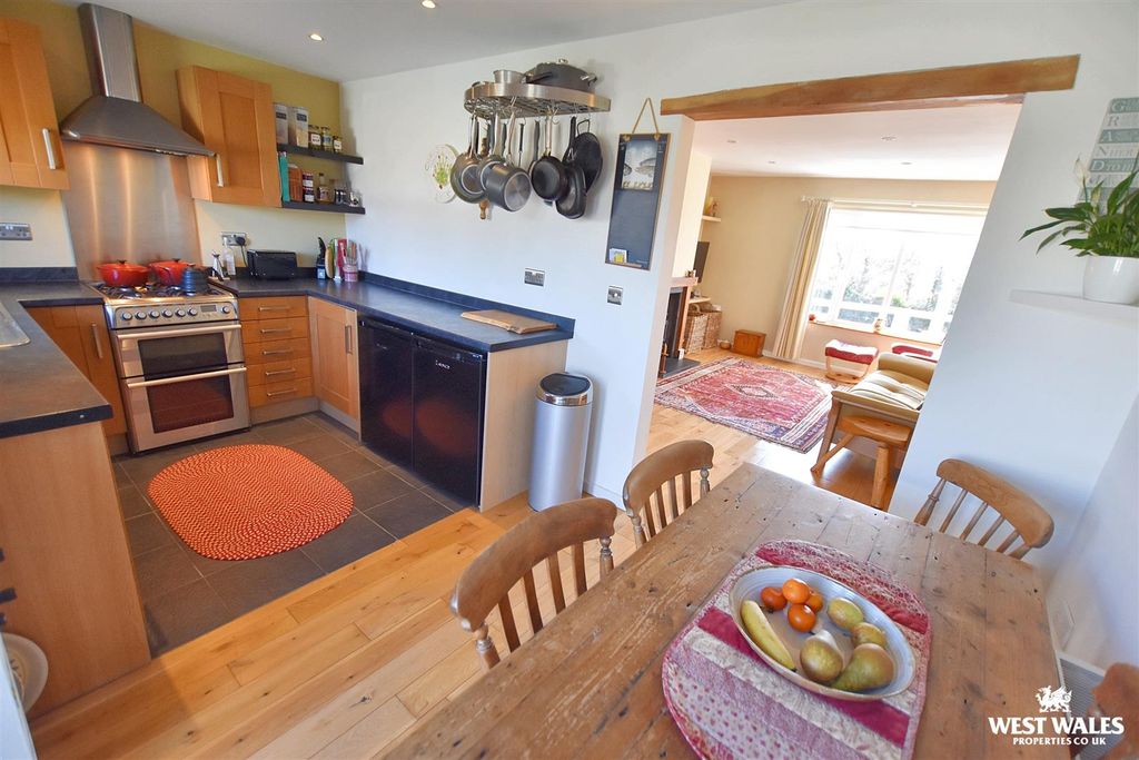 Property photo 3 of 26 17 (8).Jpg