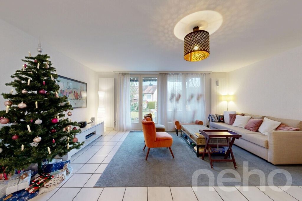 Property photo 3 of 12