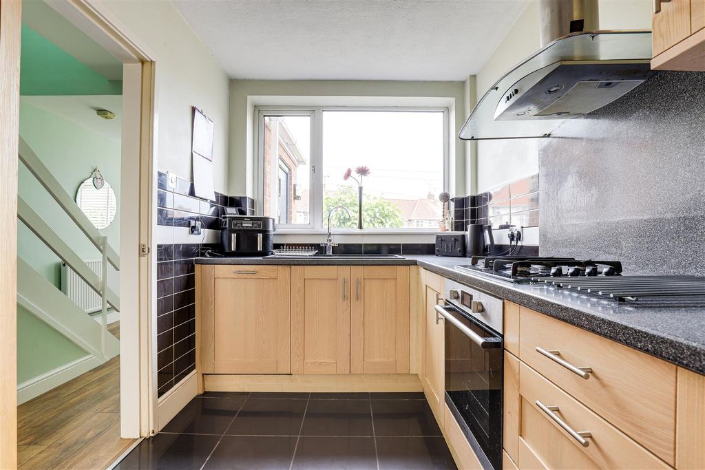 Property photo 3 of 24 Img_4551-Img_4555.Jpg