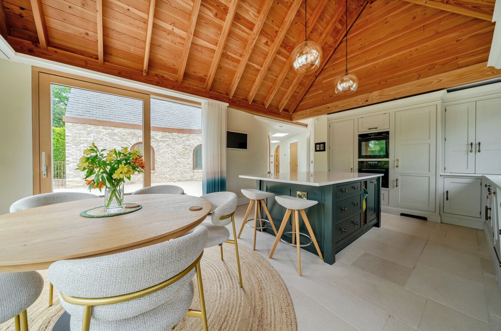 Property photo 3 of 21 1467017-7-6A0F4c2...