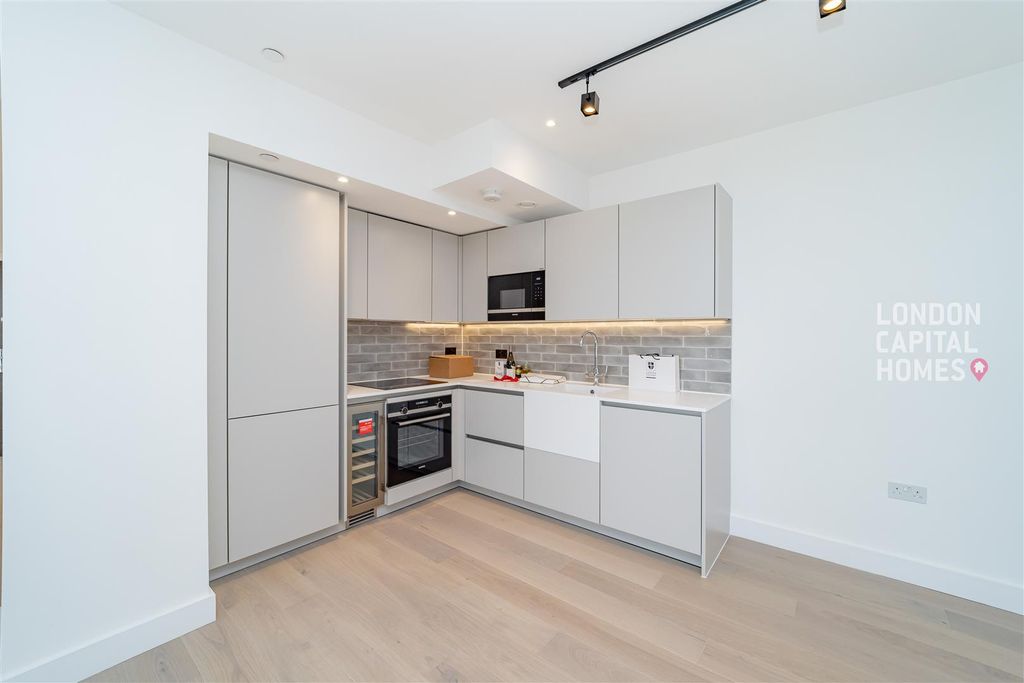 Property photo 2 of 14 Hope3053.Jpg
