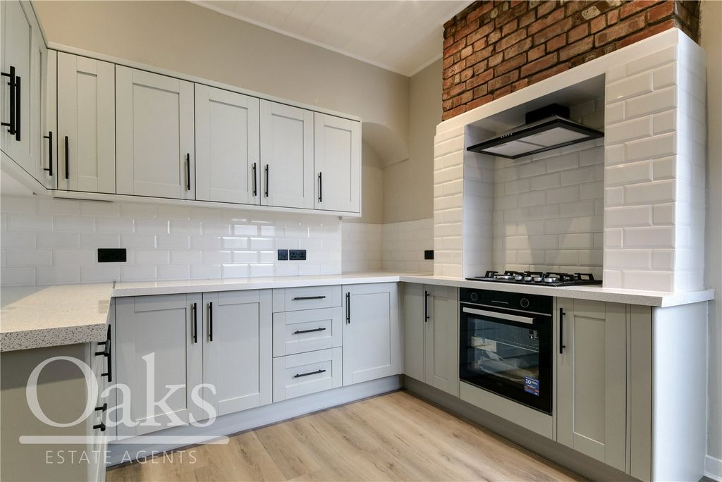 Property photo 2 of 12 Picture No. 21