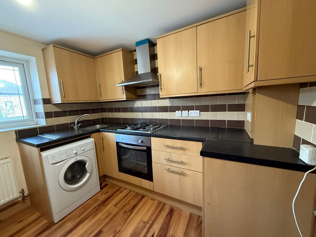 Property photo 1 of 7 Two Double Rooms In A House - 2000 Pcm