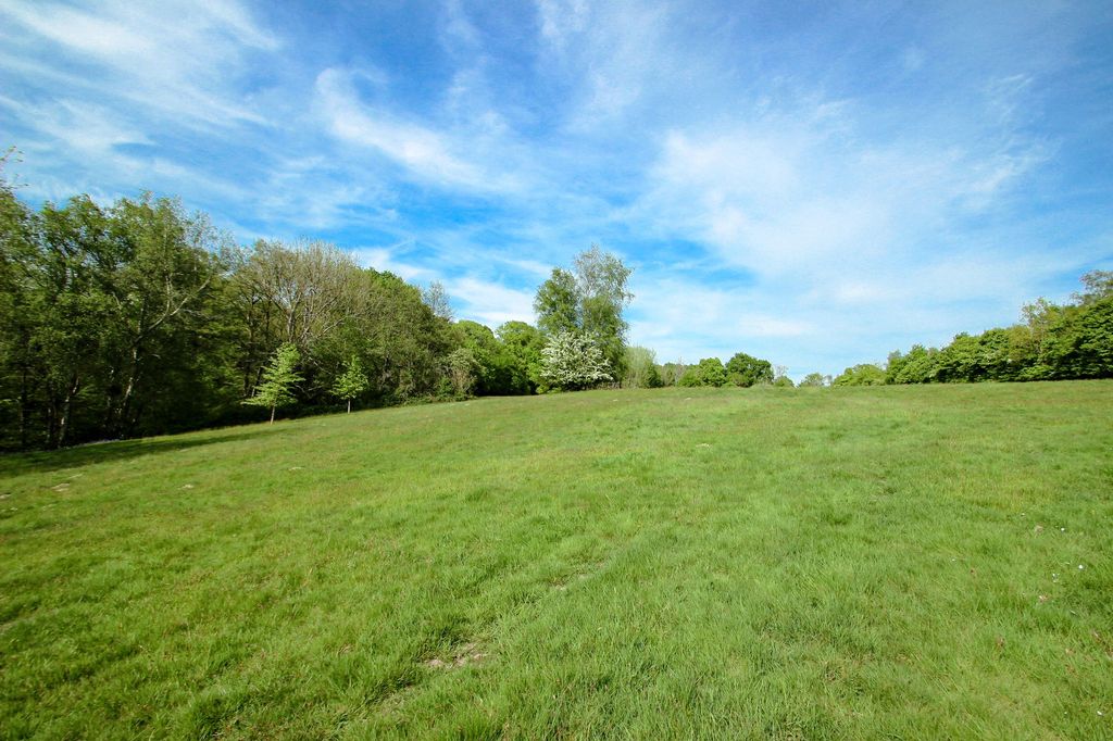 Property photo 2 of 33