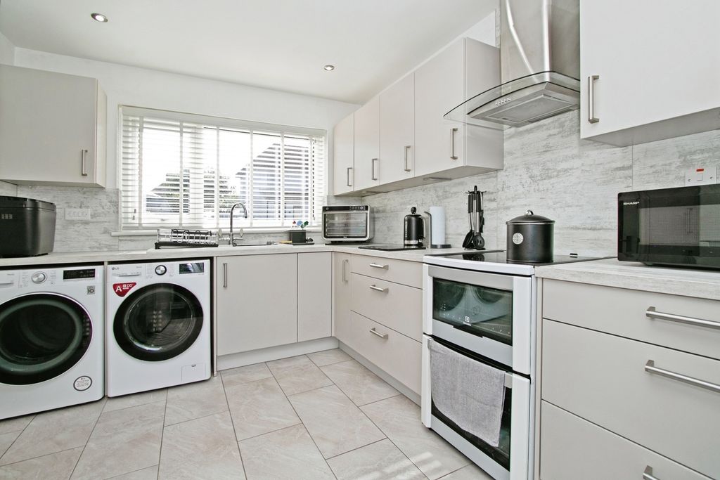 Property photo 2 of 22 Pbox-Img.Jpg