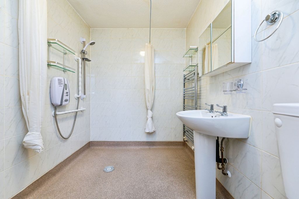 Property photo 3 of 17 Pbox-Img.Jpg