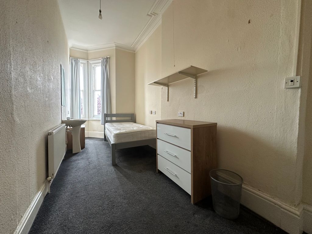 Property photo 1 of 9 Image