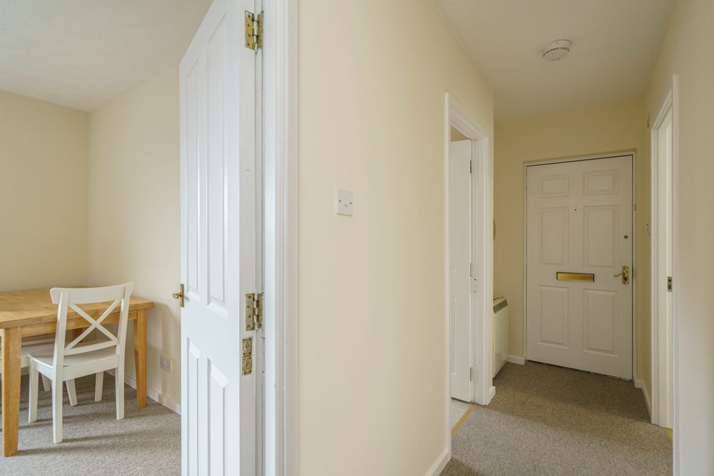 Property photo 3 of 12