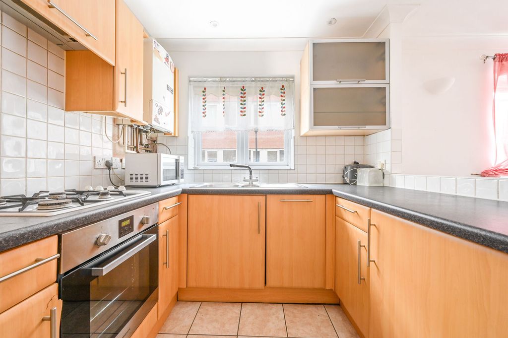 Property photo 3 of 7