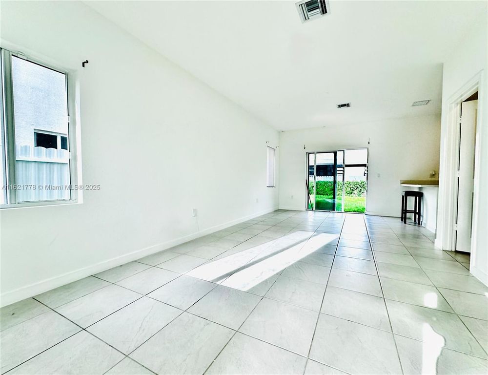 Property photo 2 of 31 <Alttext/>