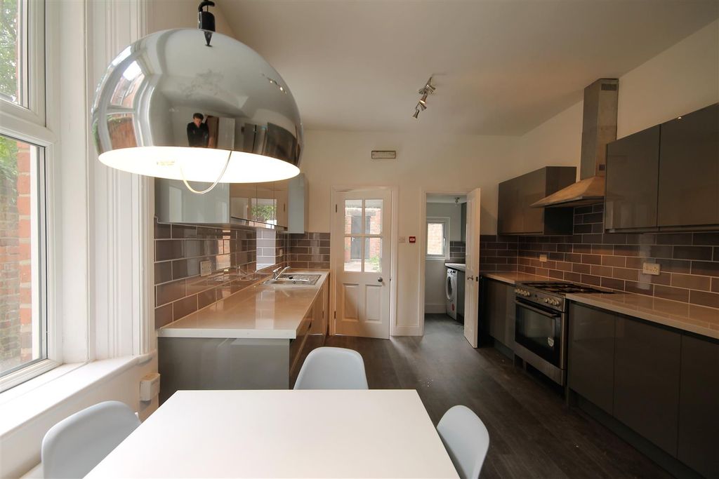 Property photo 1 of 10 1358.Jpg