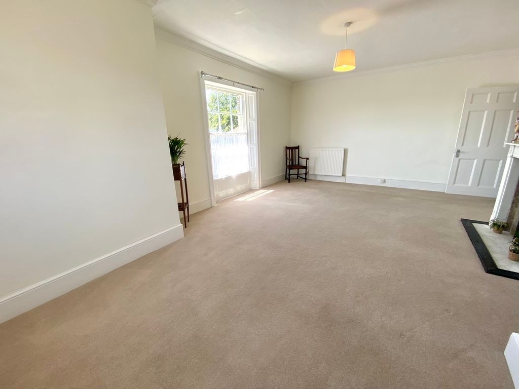Property photo 3 of 16 Lounge/Dining Room