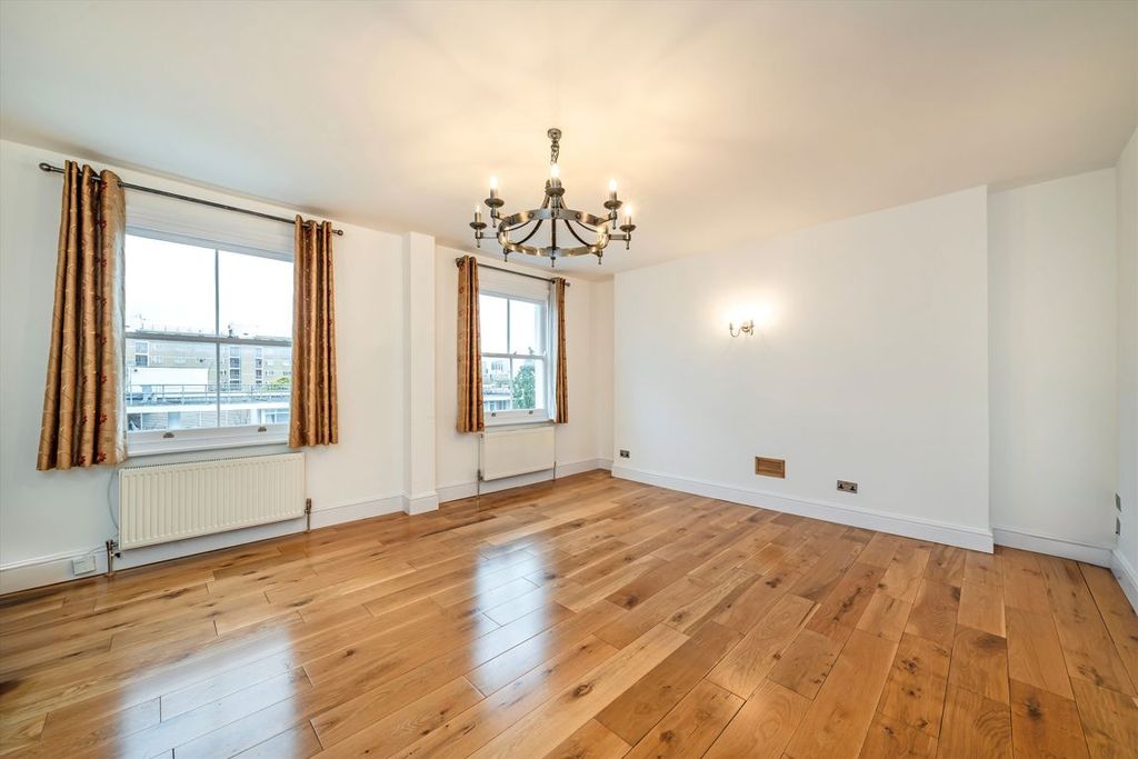 Property photo 2 of 7