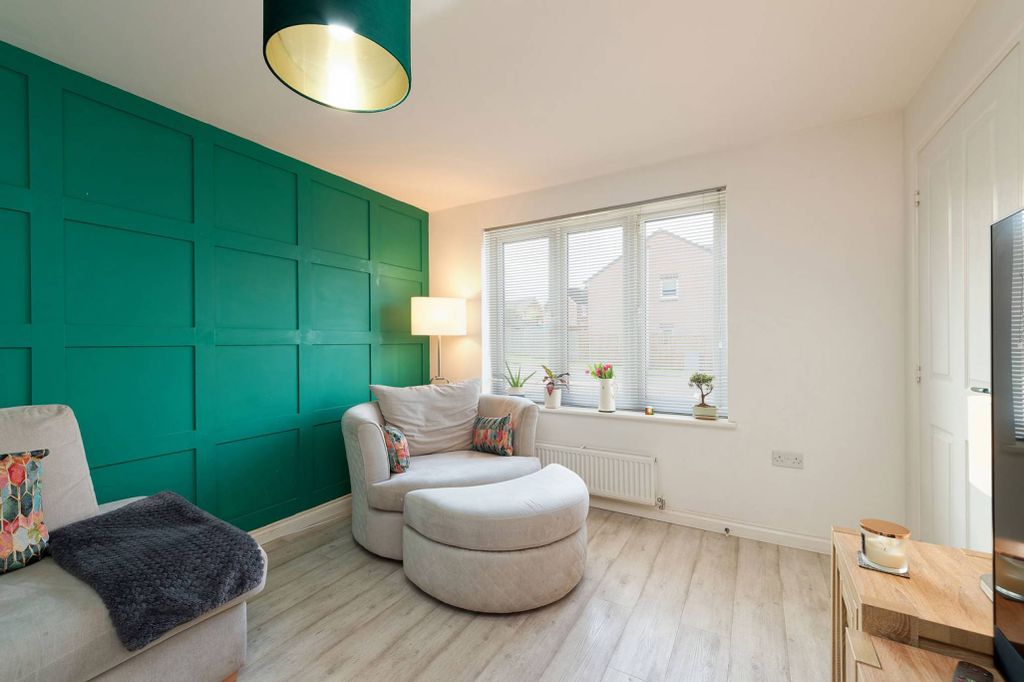 Property photo 2 of 22