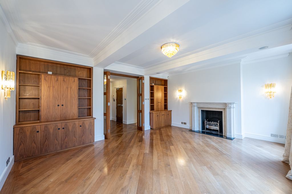 Property photo 2 of 15 Reception Room 2 - 11@20 Lowndes Sq