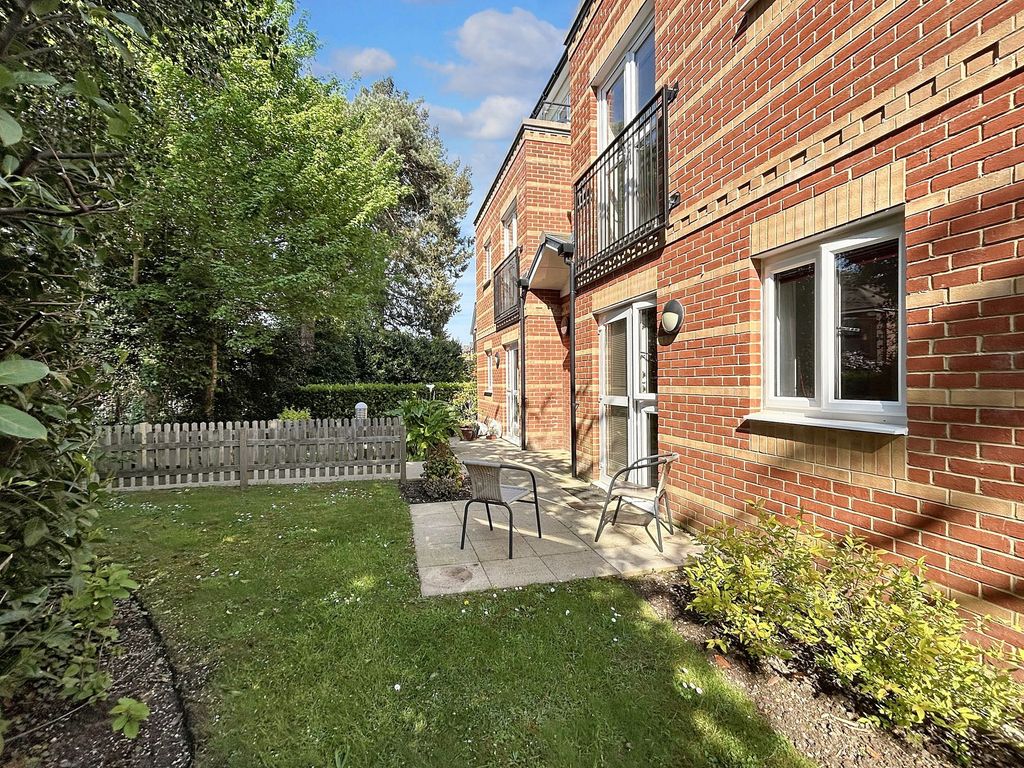 Property photo 2 of 11