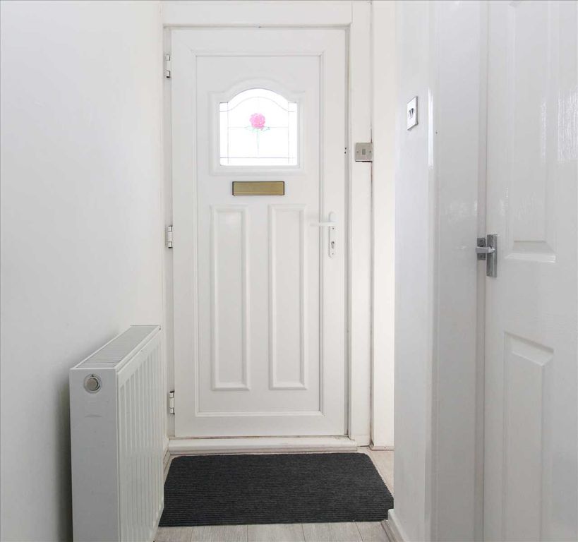 Property photo 2 of 13 Entrance Hall