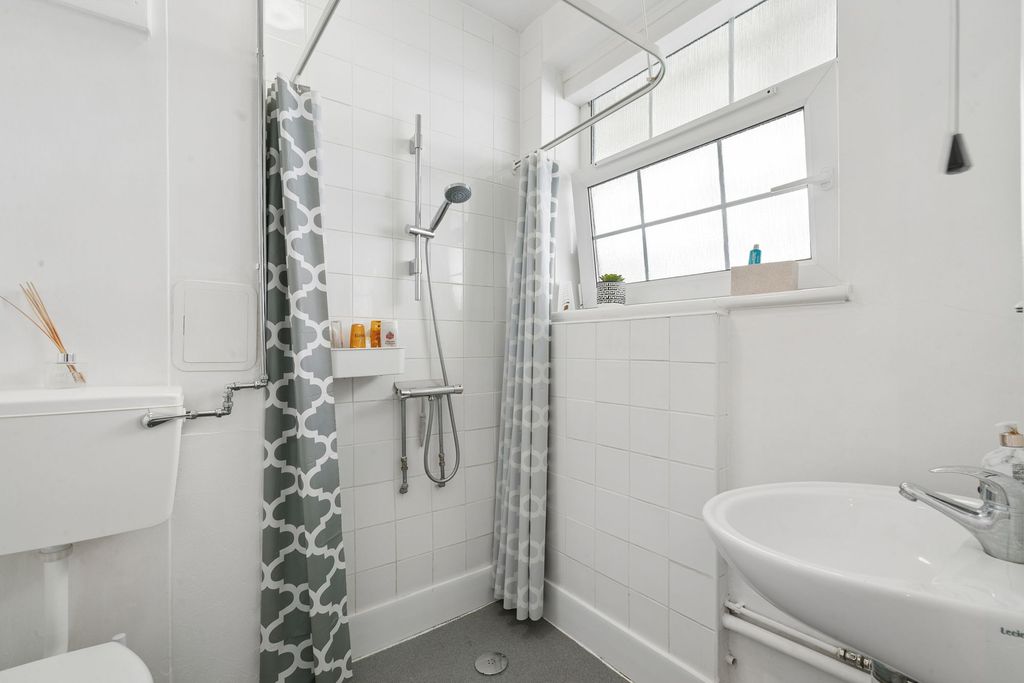 Property photo 3 of 5 Wet Room