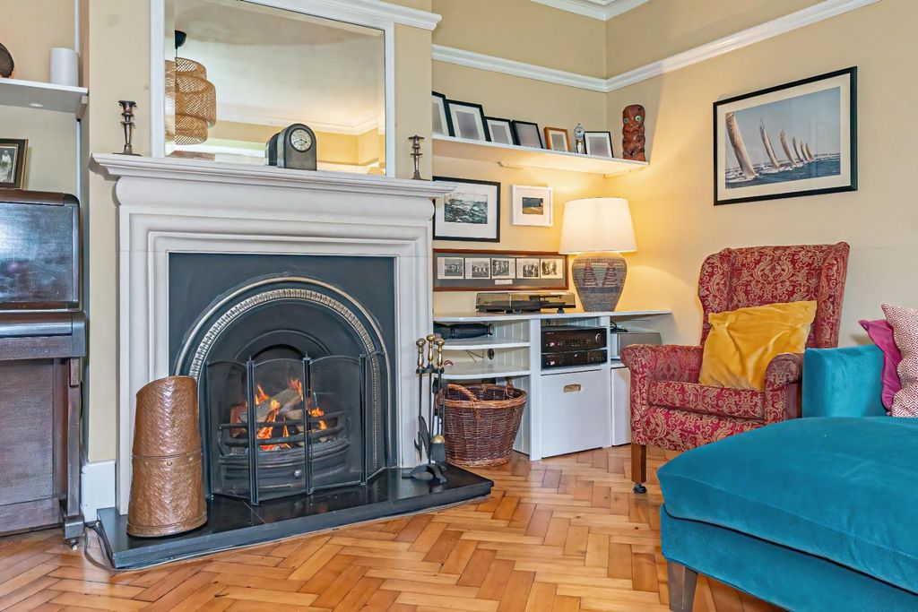 Property photo 3 of 30