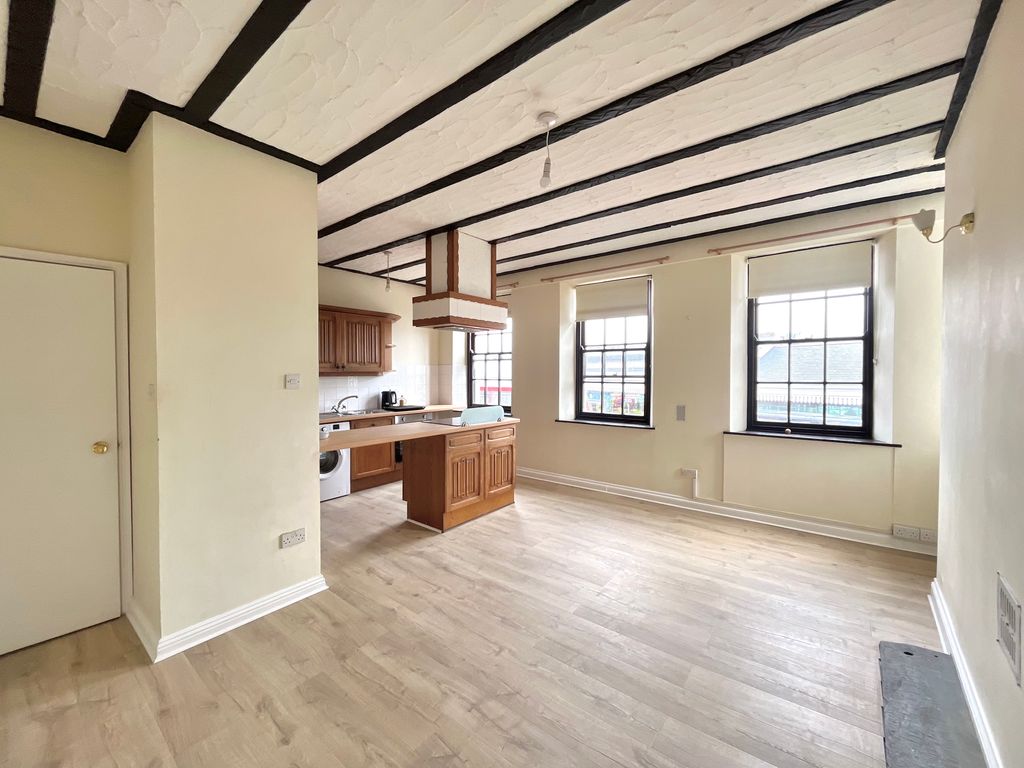 Property photo 2 of 9 Open Plan