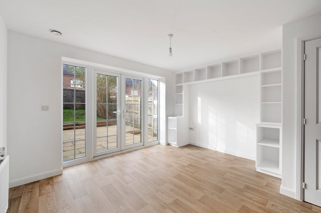 Property photo 3 of 30 Picture No. 07