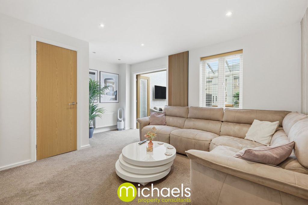 Property photo 2 of 24