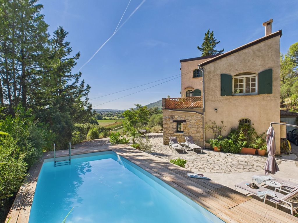 Property photo 1 of 26