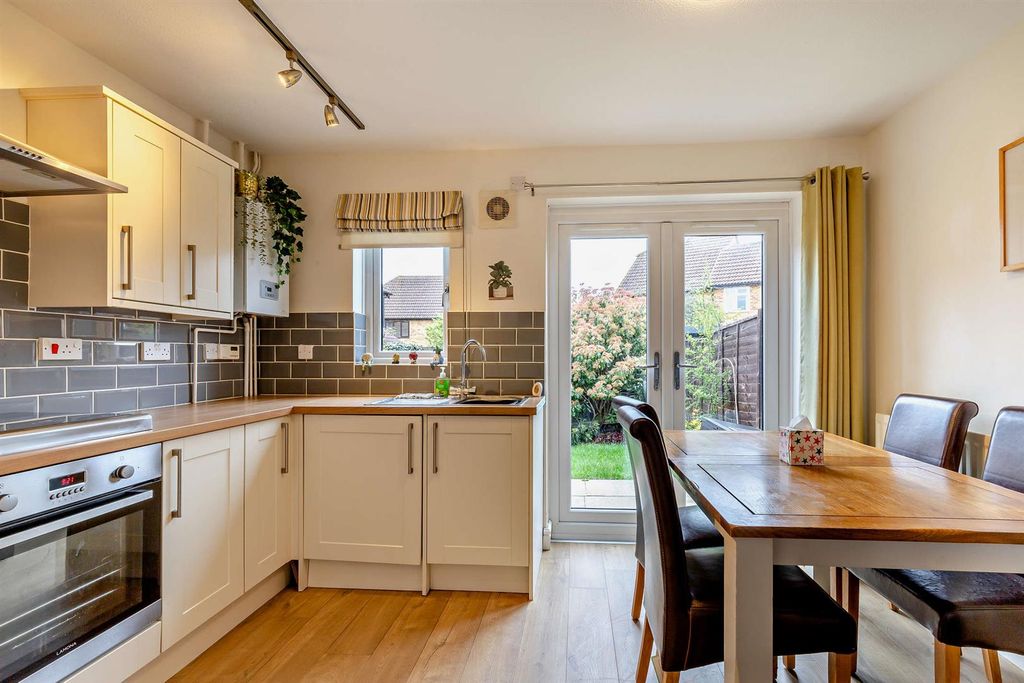 Property photo 2 of 13