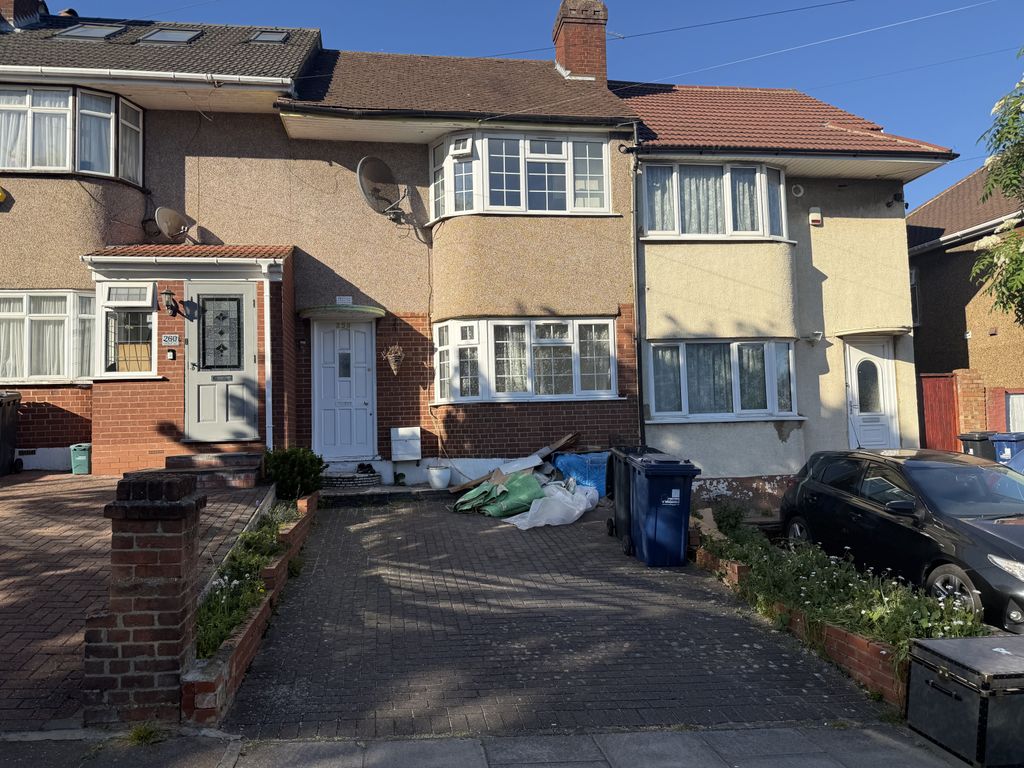 Property photo 1 of 9 2Â Bedroom Terraced For Rent