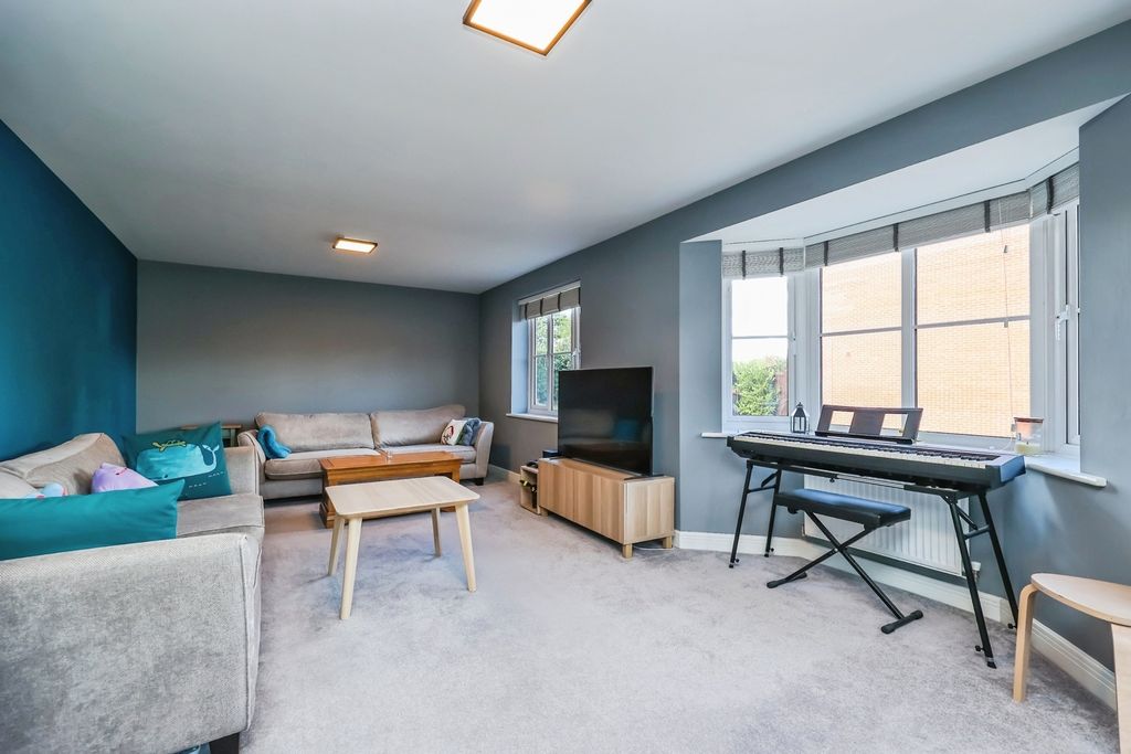 Property photo 3 of 23 Pbox-Img.Jpg