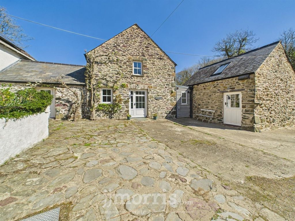 Property photo 2 of 71 Cam02122G0-Pr0277-Still029.Jpg