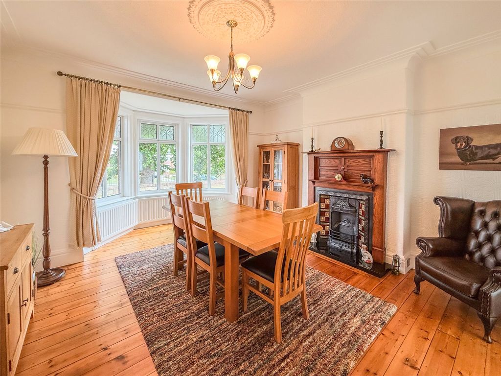 Property photo 3 of 38 Dining Room