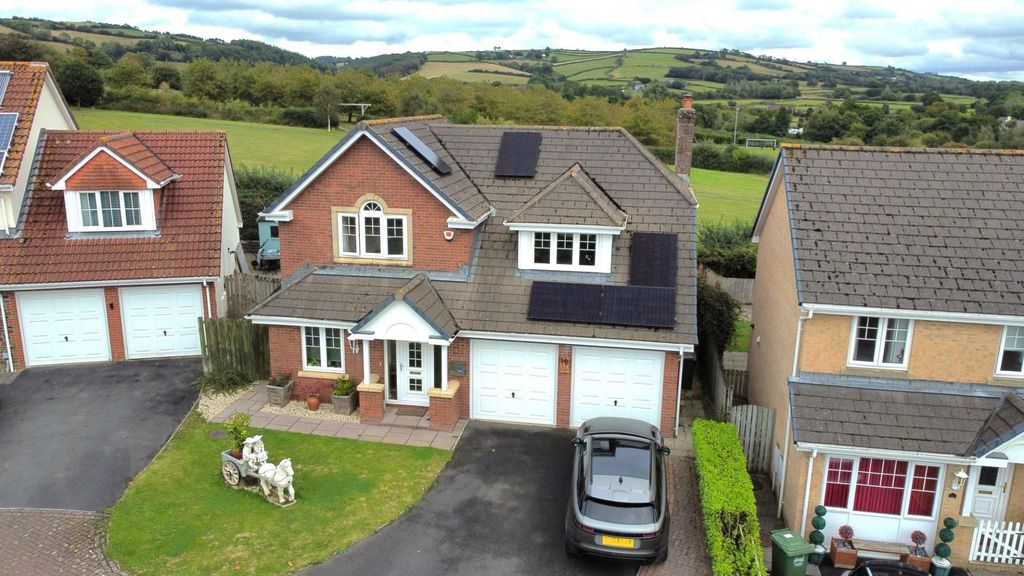 Property photo 1 of 16 Dji_Fly_20250902_135548_384_1756817756138_Photo_Op