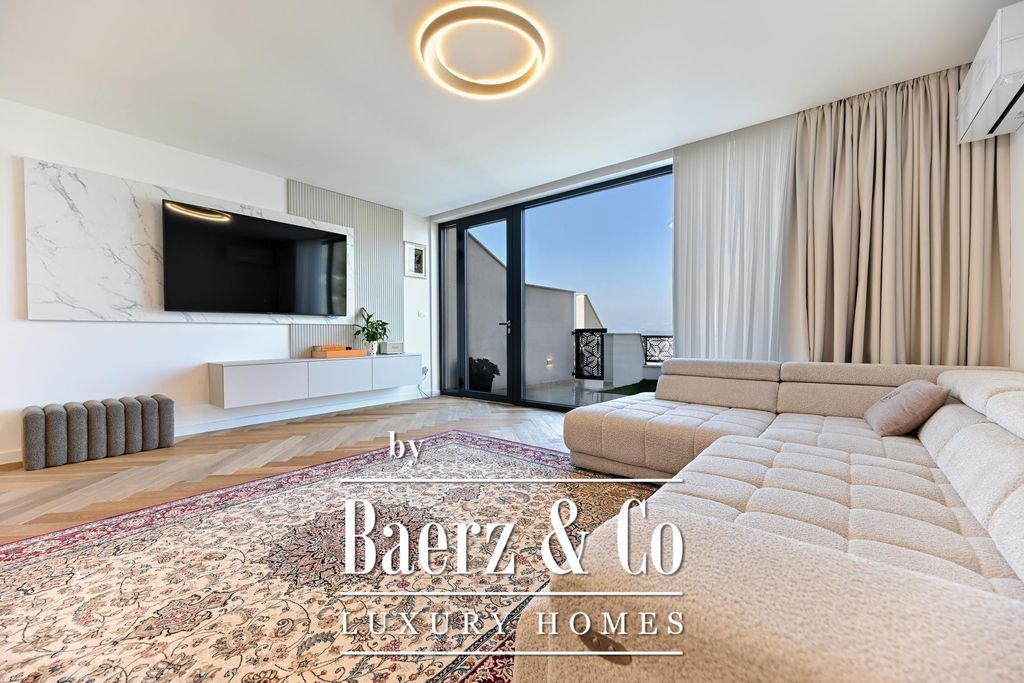 Property photo 2 of 35