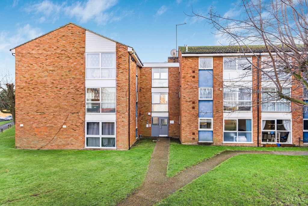 Property photo 1 of 7 3866073