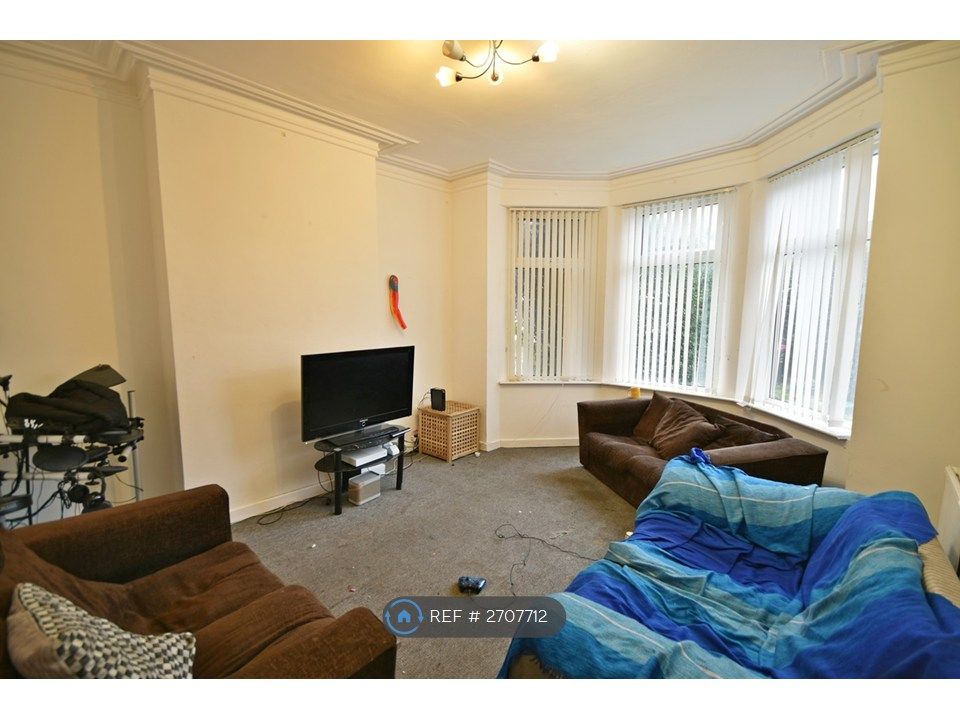 Property photo 2 of 19 Lounge