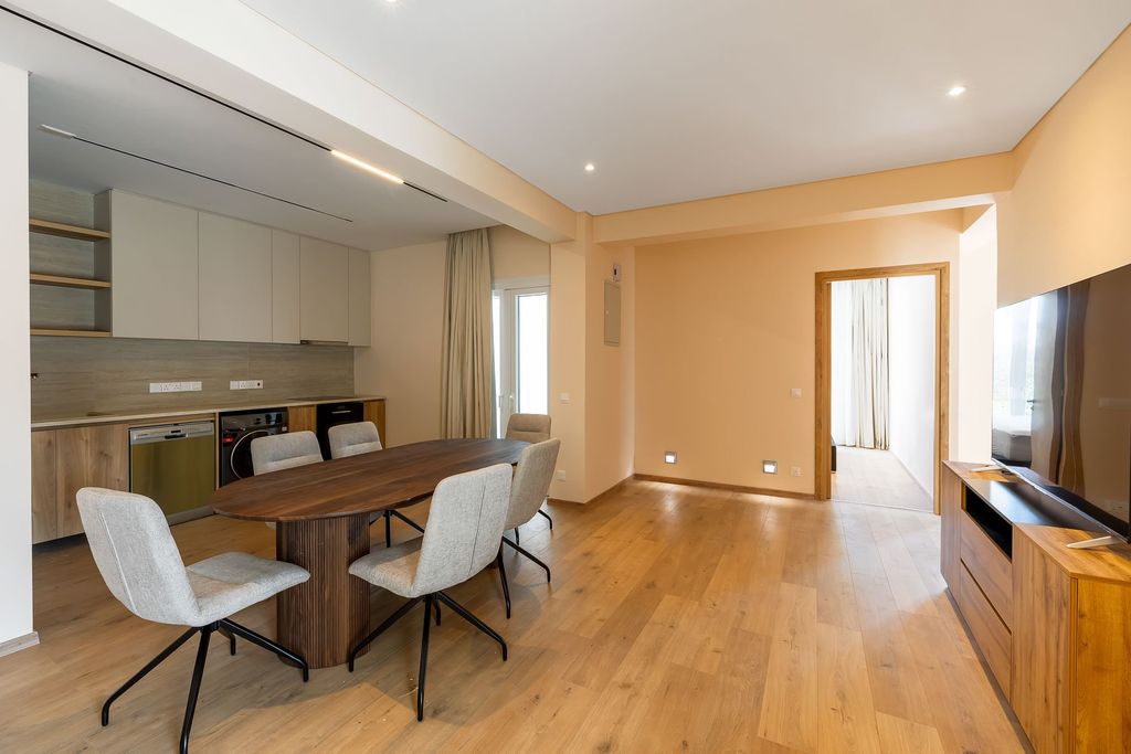 Property photo 1 of 27