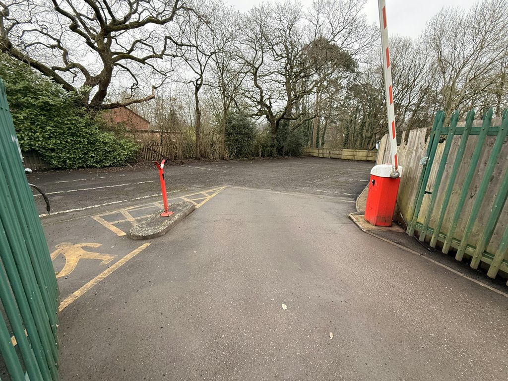 Property photo 2 of 5 20260203_101912168_Ios.Jpg