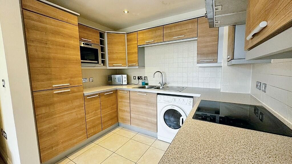 Property photo 2 of 9
