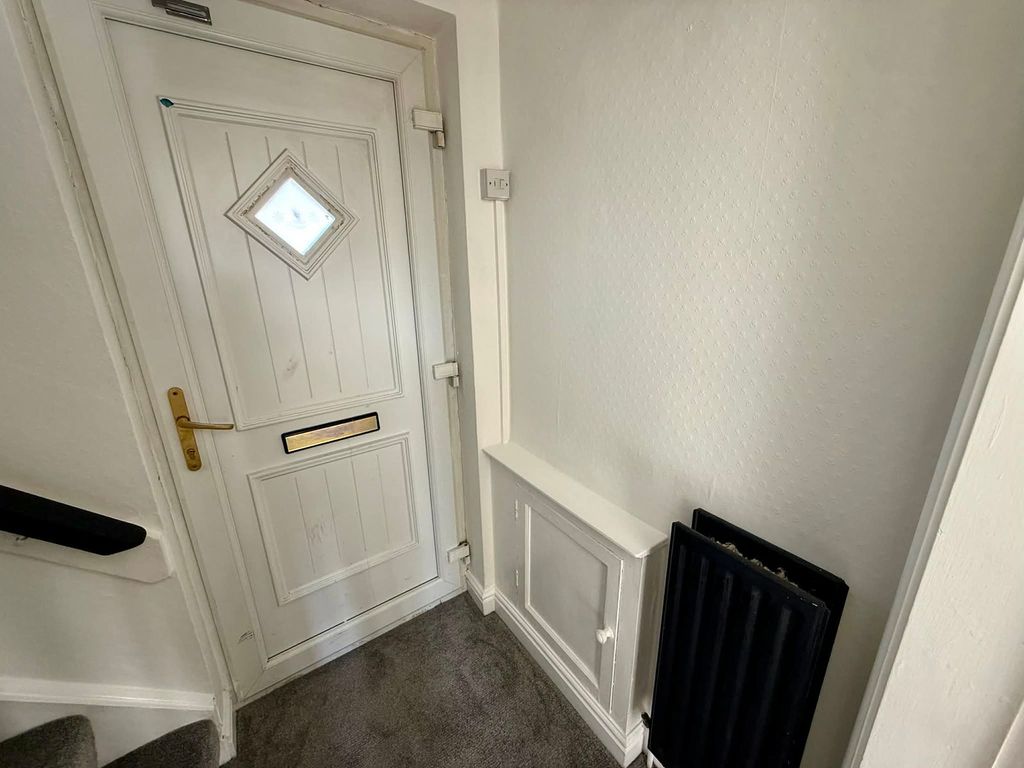 Property photo 2 of 24